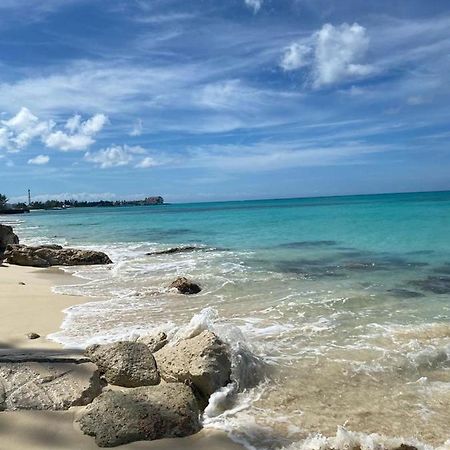 Cozy Beach Townhouse-Shared Space- Cash Only Nassau Exterior foto